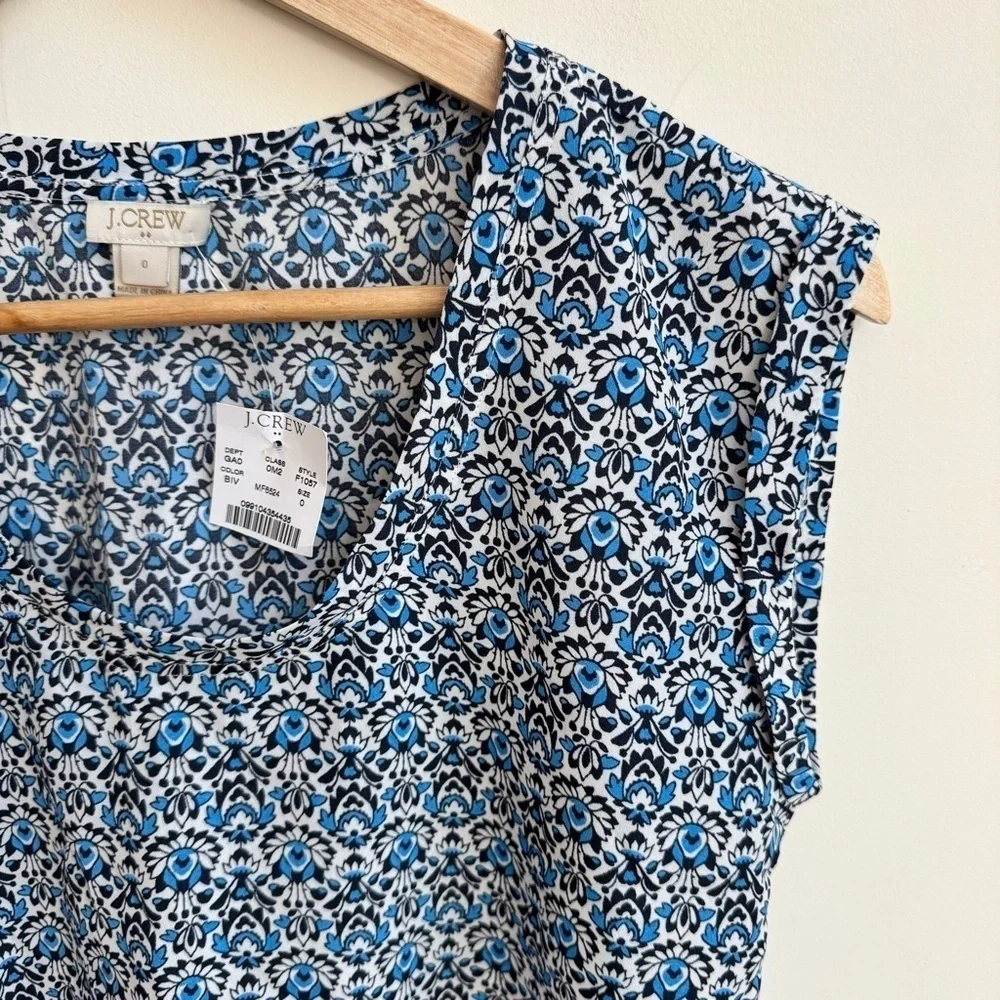 J Crew Blue Foulard Print Cap Short Sleeve Scoop Neck Womens Size 0 Pullover NEW